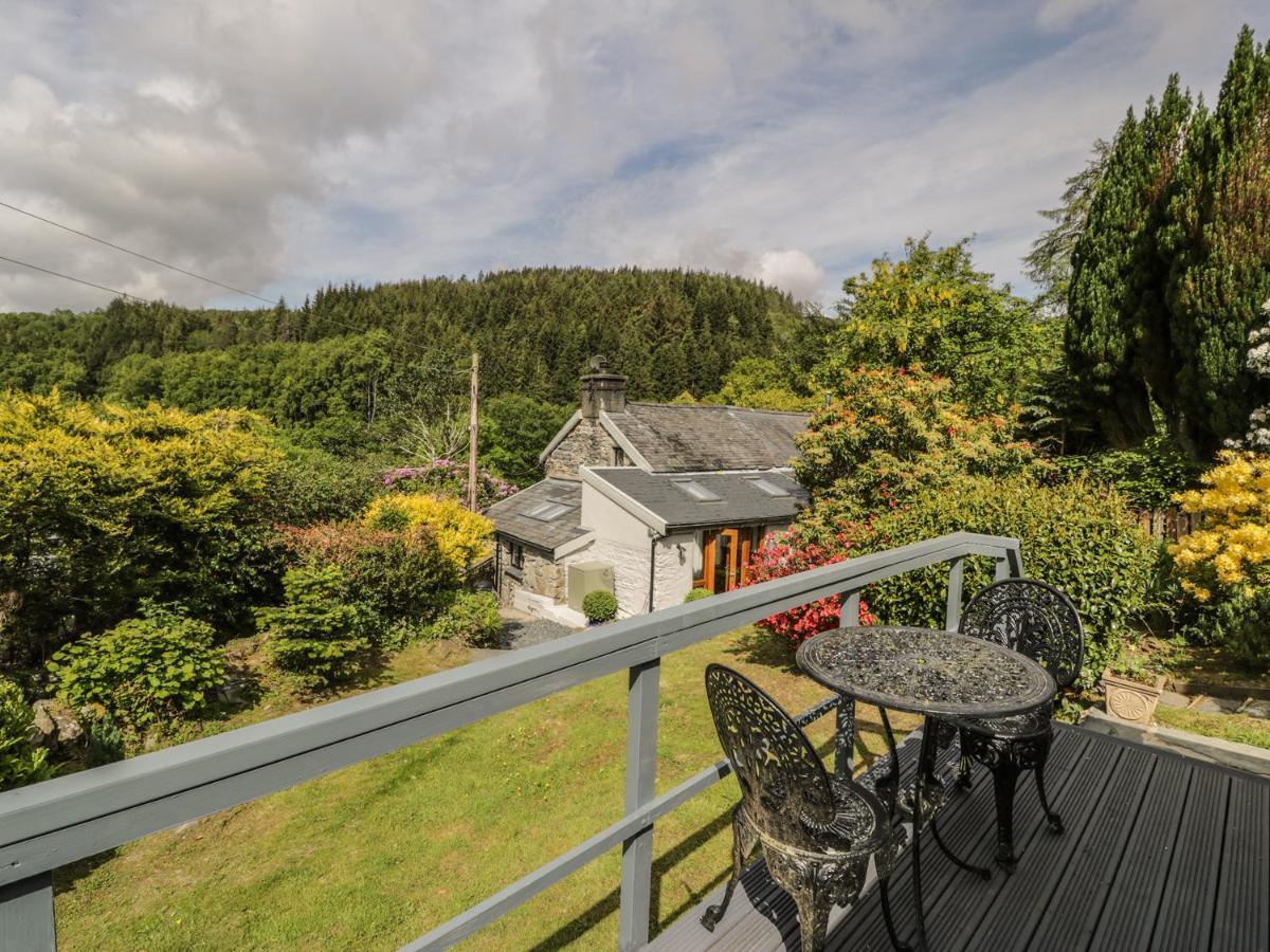 Vila Bron Olau Gellilydan Exteriér fotografie